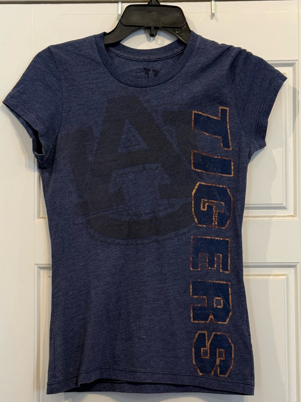 Navy Blue Woman’s Auburn Tigers Graphic Tee